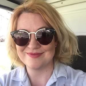 Meet your Posher, Leslie